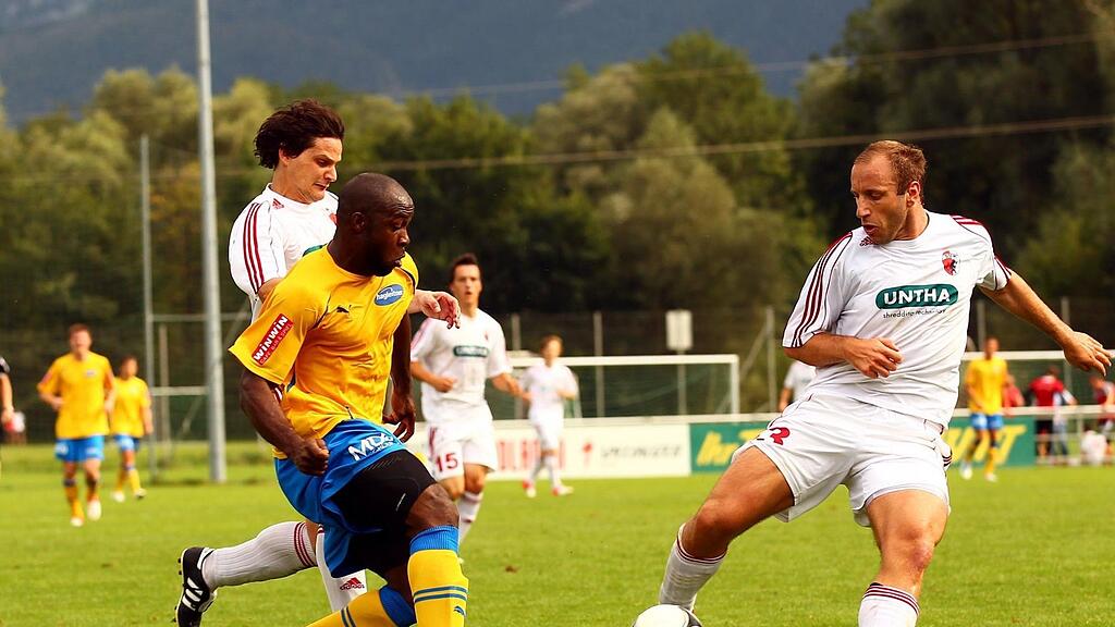 Martins Echefu Chima  traf für Zell am See.