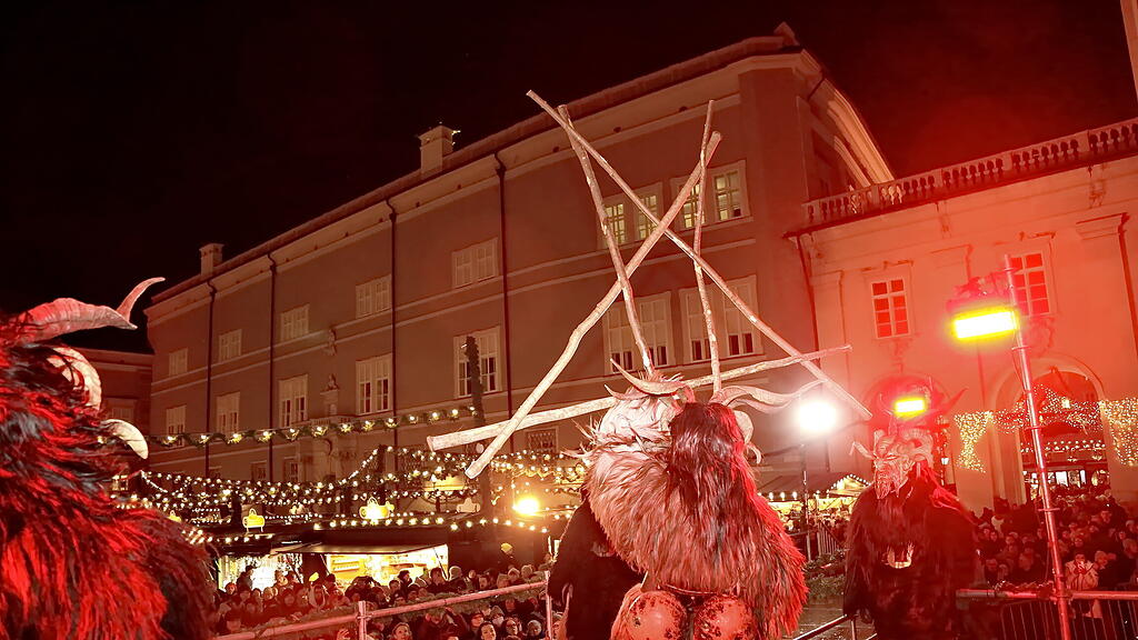 20231221_fmt_perchtenlauf_raunacht_dompl_KJ039.JPG