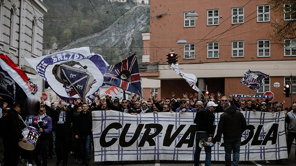 Fanmarsch Austria Salzburg