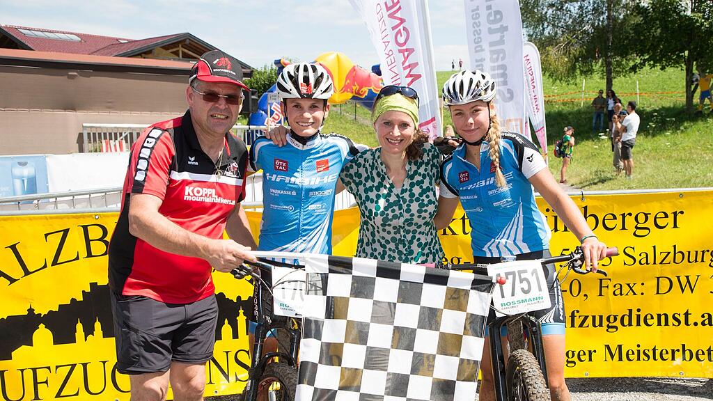 Im Bild (v.li.): Tobias Walch, Mario Baier, Landesrätin Martina Berthold und Tamara Wiedmann.