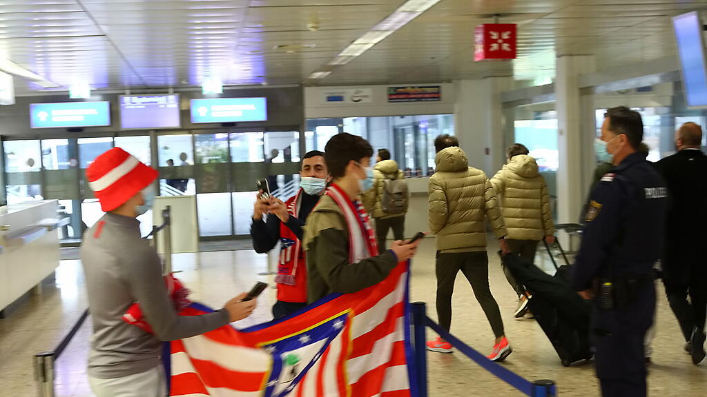 Atletico Madrid, Flughafen, Ankunft