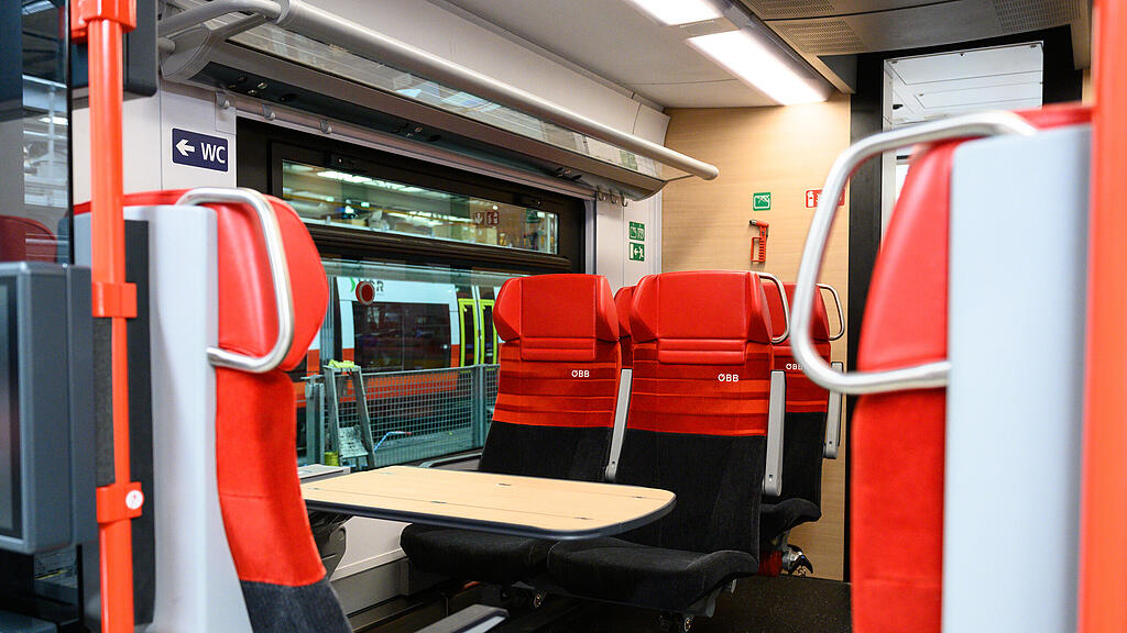 Cityjet Desiro ML innen.jpg