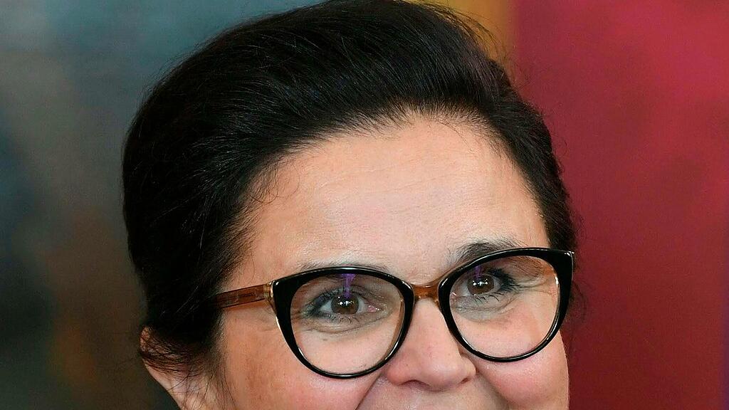 Übergangsregierung: Brigitte Zarfl
