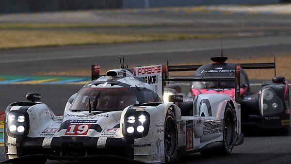 Sieger-Porsche mit Hülkenberg, Bamber und Tandy