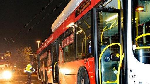 Frau von Bus überrollt, II
