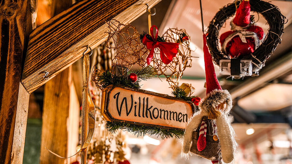 Impressionen der Christkindlmarkt Er\u00f6ffnung