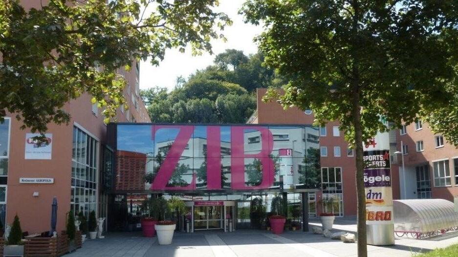 Der Modepark Röther eröffnet im ZIB.
