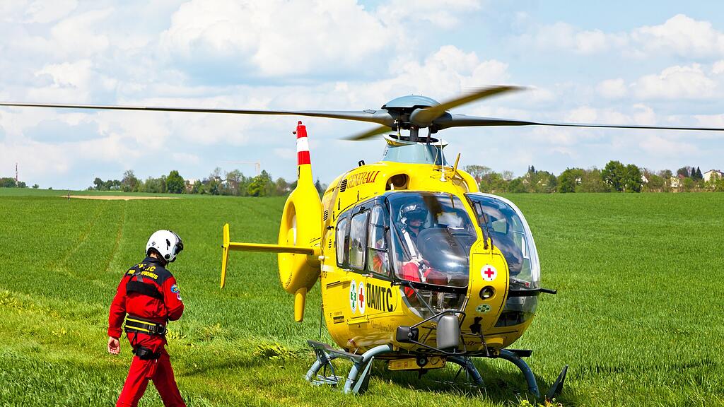 Der Neumarkter wurde mit dem Hubschrauber ins Spital nach Salzburg geflogen.
