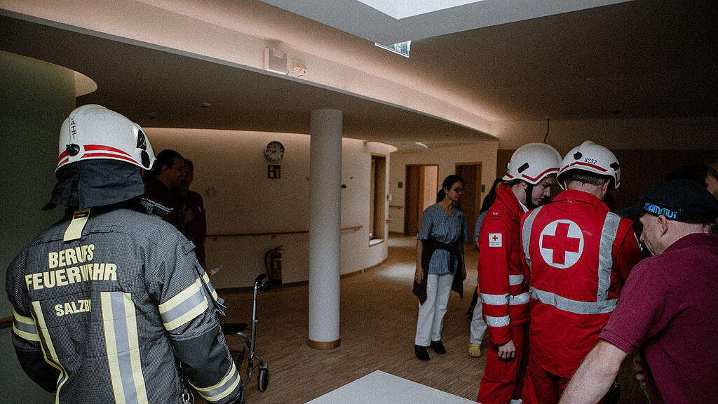 Feuerwehrübung im neuen Seniorenwohnhaus Nonntal