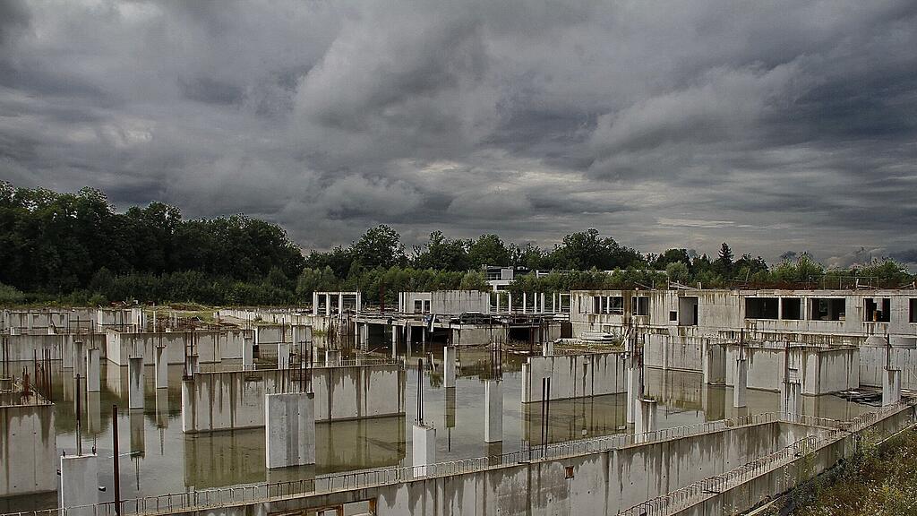 Die Baustelle in Puch-Urstein steht seit 2012 still.