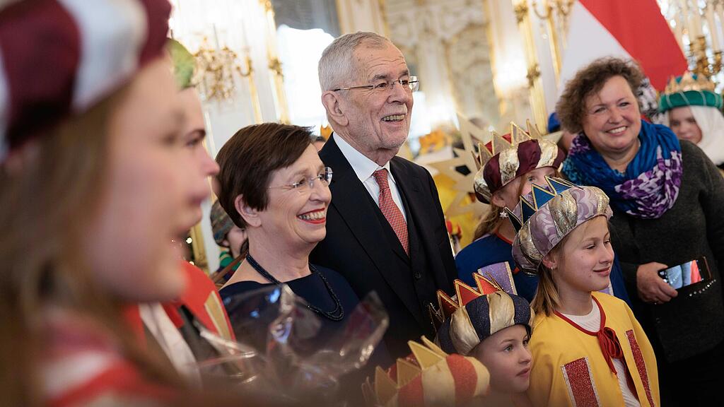 Sternsinger bei Van der Bellen