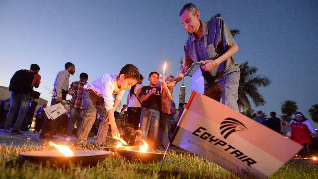 MS804 der Egyptair: Trauerfeier in Kairo