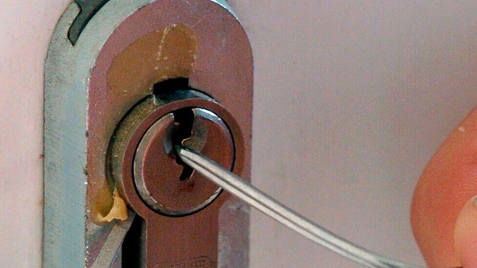 Betreiber eines Schlüsseldienstes vor Gericht =.jpg