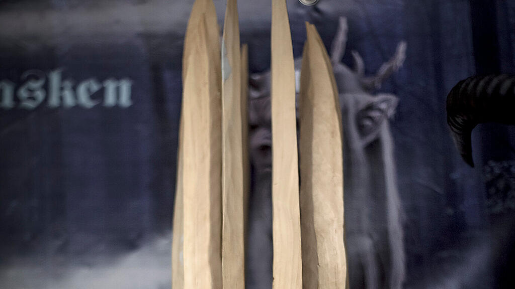 Maskenausstellung Hallein