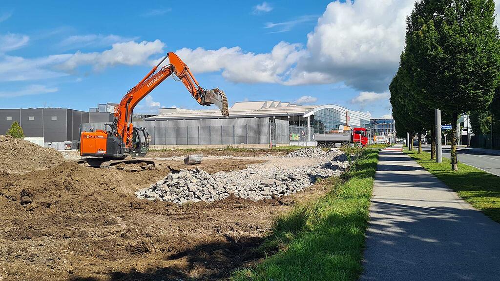 Baustelle für Oldtimer-Depot von Red Bull in Salzburg-Maxglan