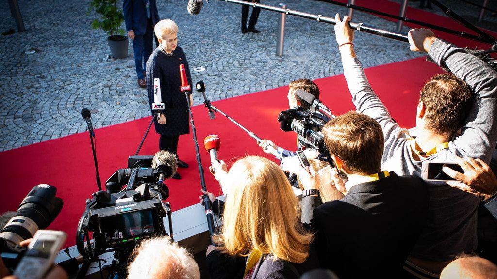 Presserummel am roten Teppich