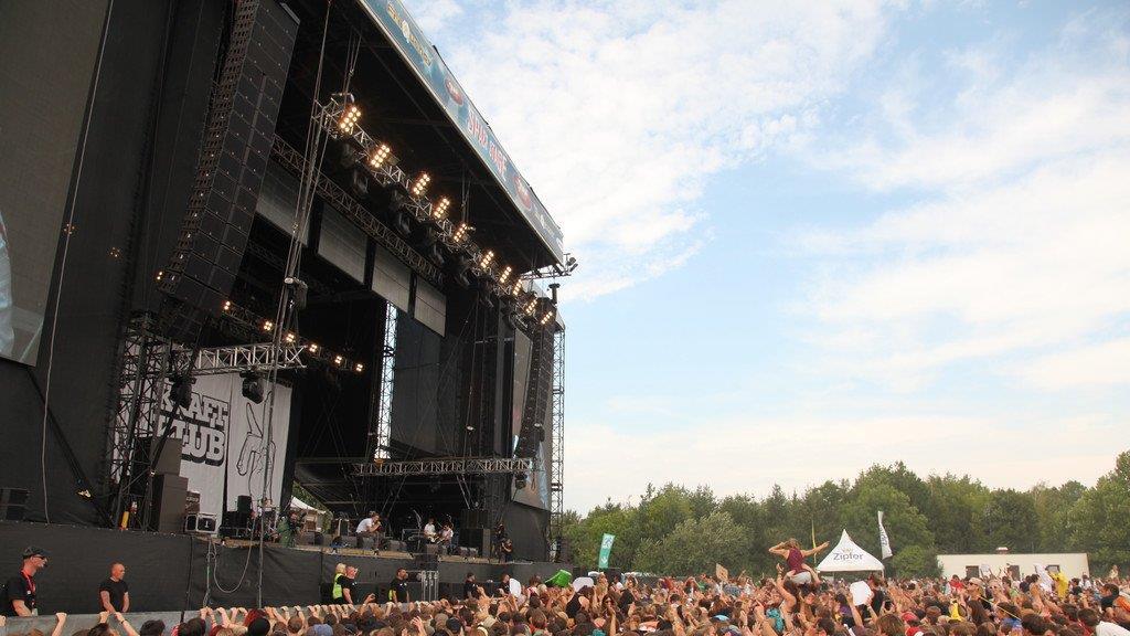 Kraftklub und Stimmung am Frequency 2. Tag 2012