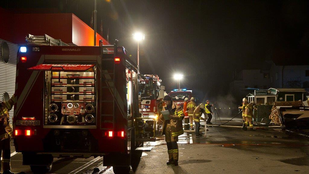 Brand im Gewerbegebiet von Hallwang I
