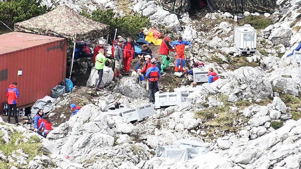 Rettungsteam erreicht Biwak 2