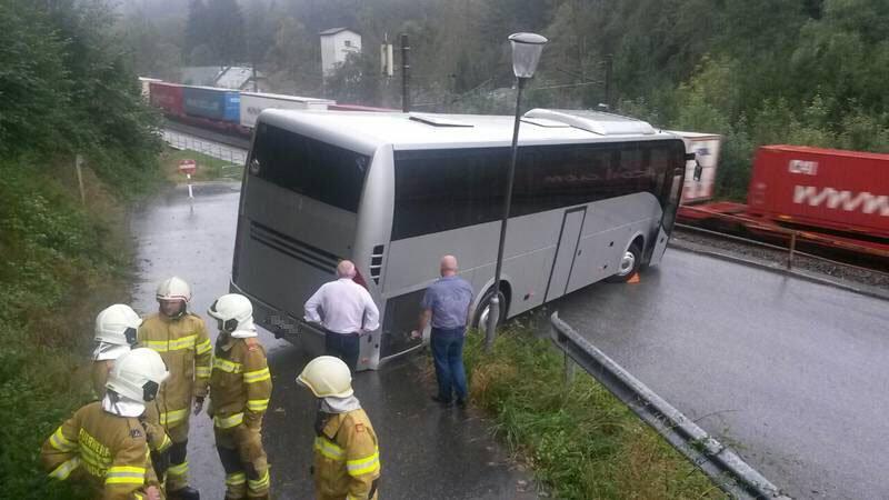 Der Bus konnte weder vor noch zurück.
