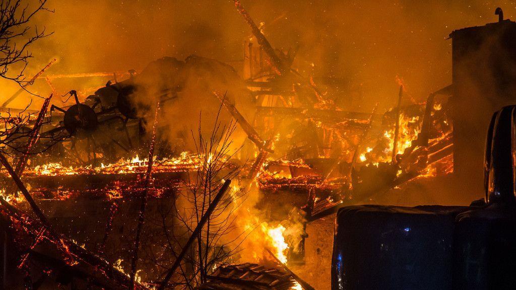Großbrand bei Bauernhof in Seekirchen