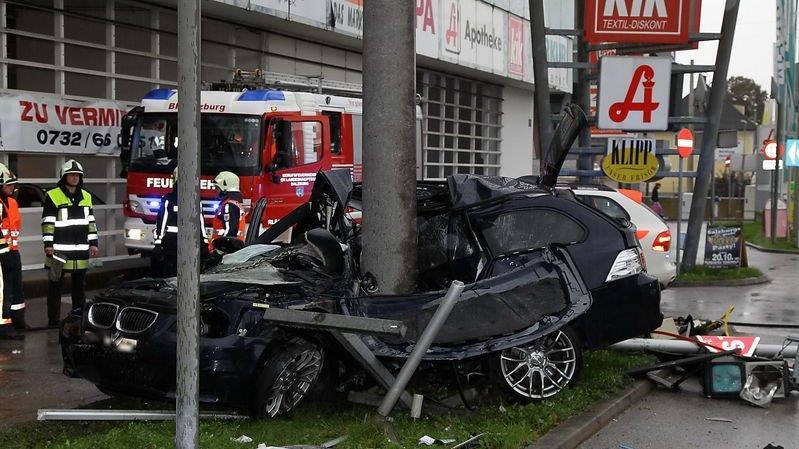 Zwei Tote bei Crash