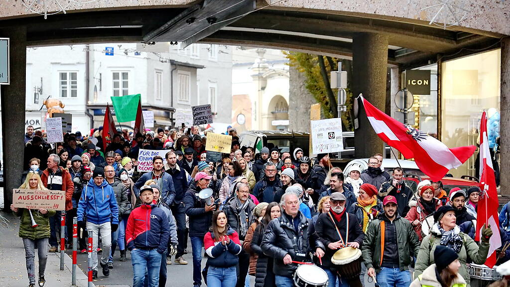 Corona-Demo in Salzburg am Sonntag