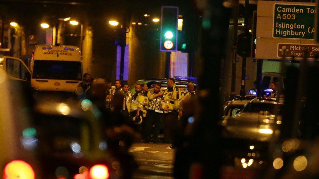 Terror in London: Fahrzeug rast in Menschenmenge