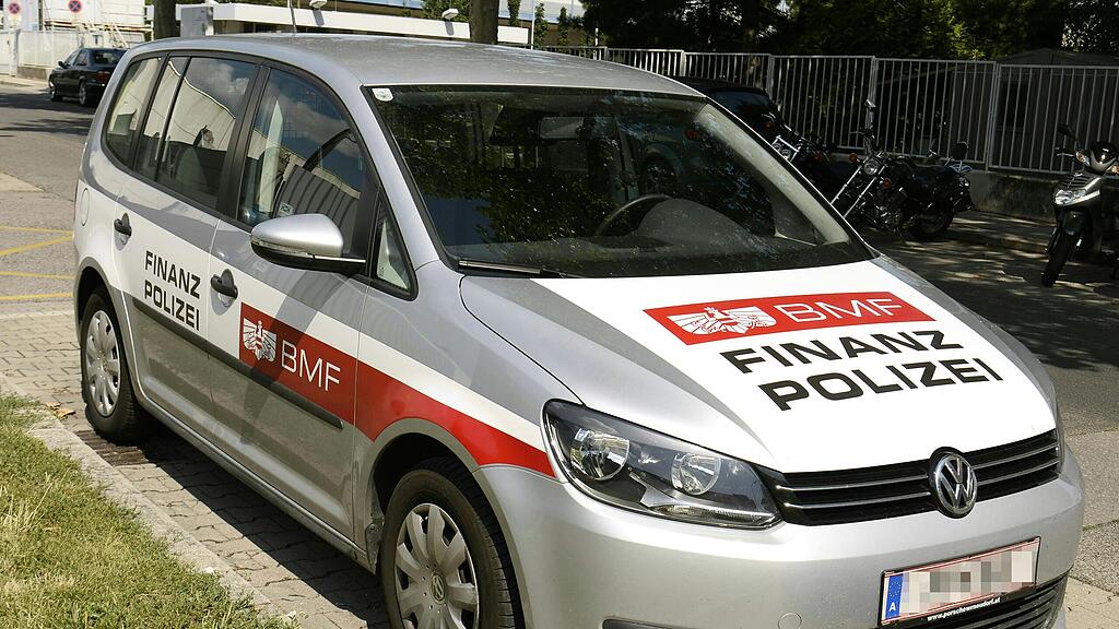 FINANZPOLIZEI