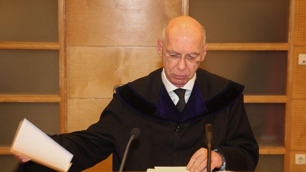 Rathgeber zieht vor Gericht