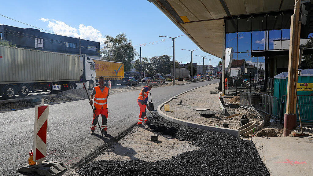 Münchner Bundesstraße: Asphaltierung
