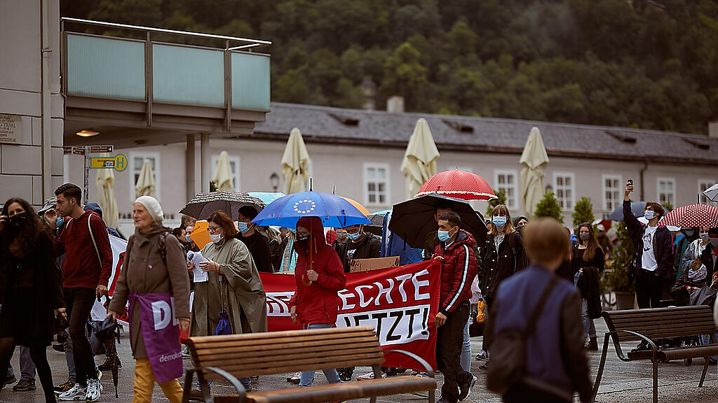 Umbrella March