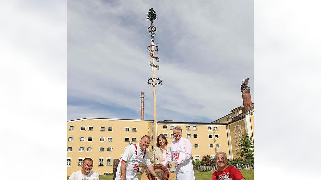 Pressebild2_Stiegl_Maibaum 2021_ev.jpg