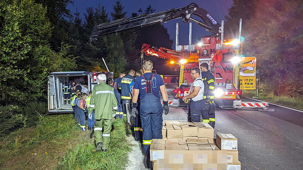 VU Handenberg, umgekippter Sattelschlepper