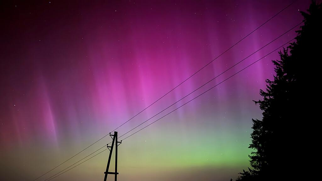 Userbilder: Polarlichter \u00fcber Salzburg