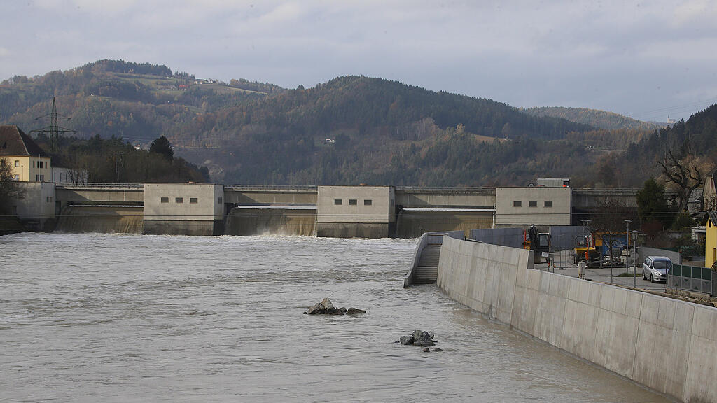 K\u00c4RNTEN: HOCHWASSERSITUATION IN LAVAM\u00dcND