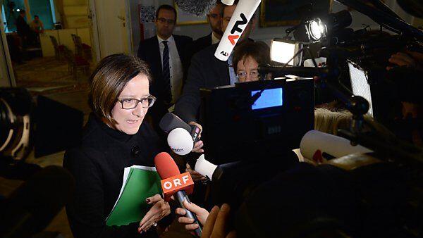 Mikl-Leitner gab die aktuellen Asylwerber-Zahlen bekannt