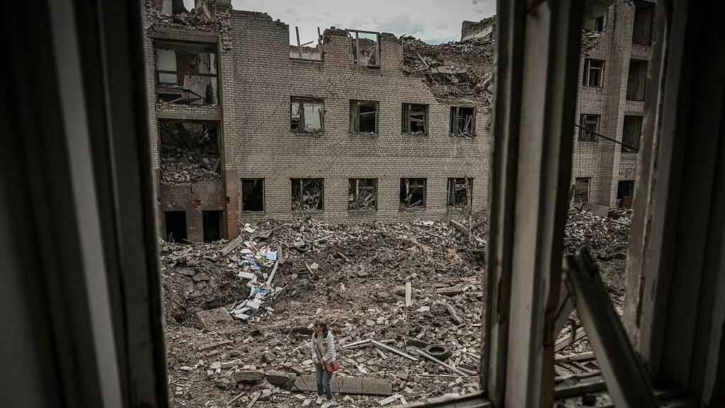 Zerstörungen in der Stadt Bachmut im Donbass