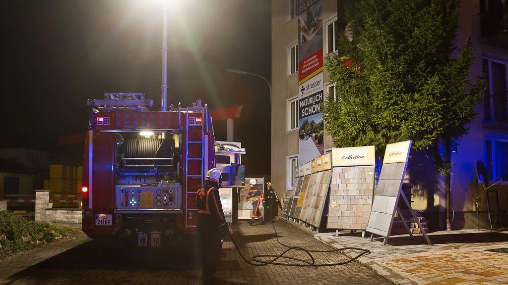 Brand in Mehrparteienhaus in Gnigl fordert Verletzten