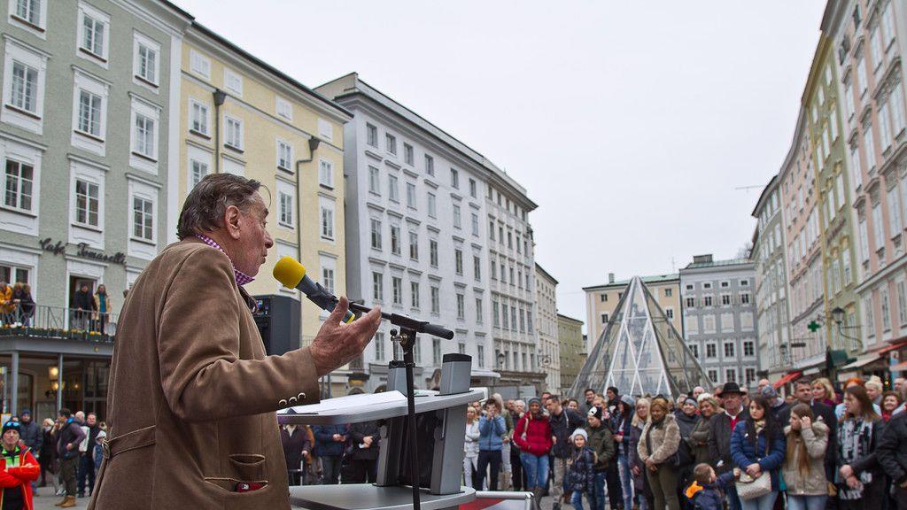 Richard Lugner auf Wahlkampftour in Salzburg II