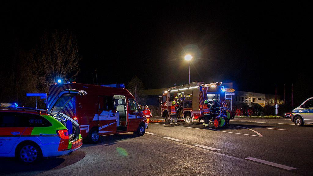 Fünf Verletzte bei Unfall auf der B20