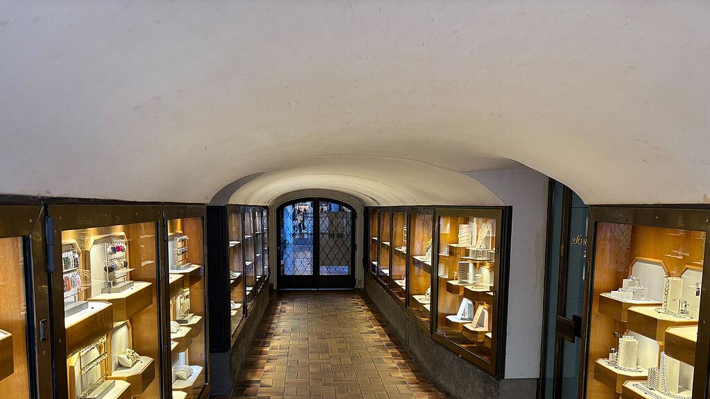 Einbruch bei Juwelier Schneider in Salzburger Altstadt