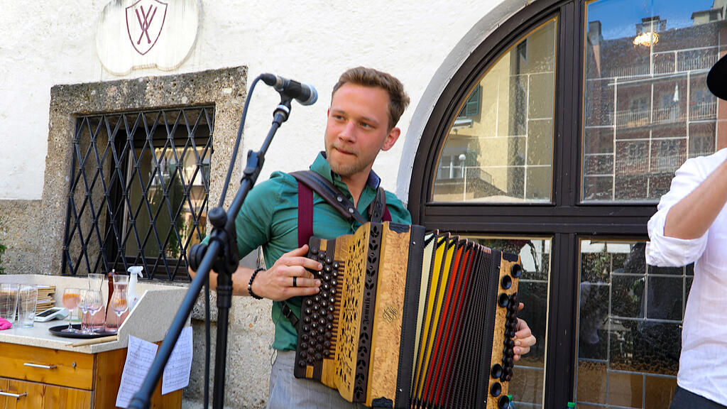 "Musik & Circus"