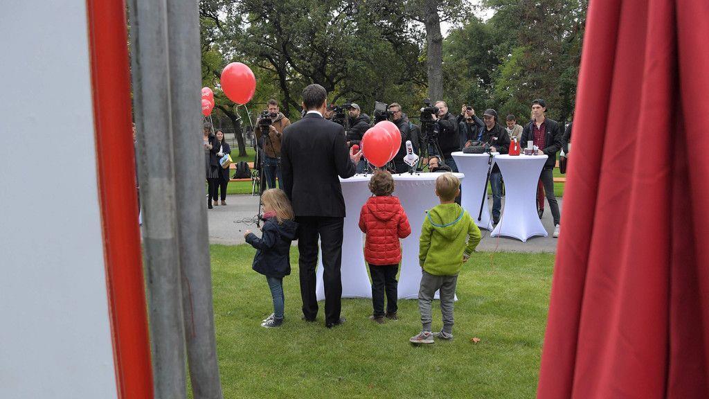 Neue SPÖ-Plakatserie zeigt Kern mit Kindern