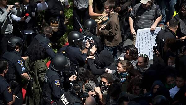 Einsatz der Polizei gegen Demonstranten in Kalifornien
