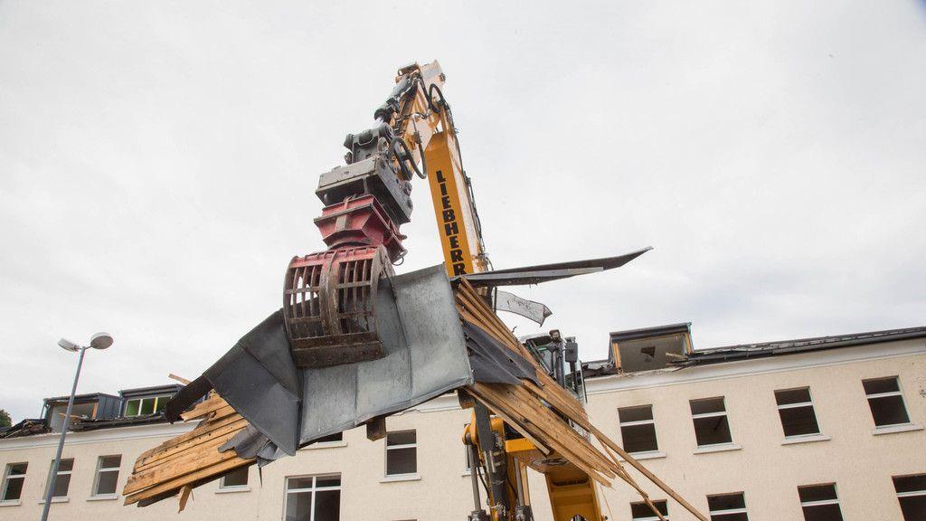 Abrissarbeiten am Areal der ehemaligen Riedenburg-Kaserne