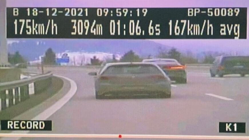 Raser auf A10