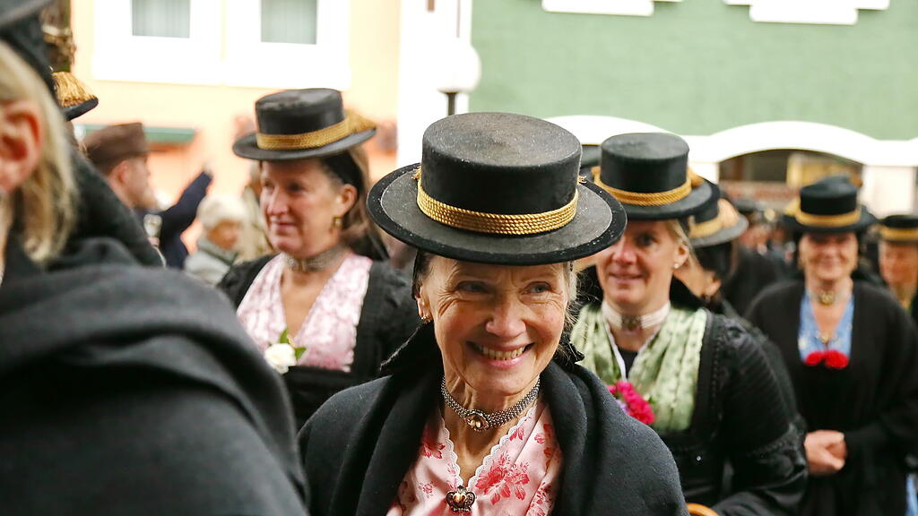 Bad Hofgastein feiert Erntedankfest und Altarweihe