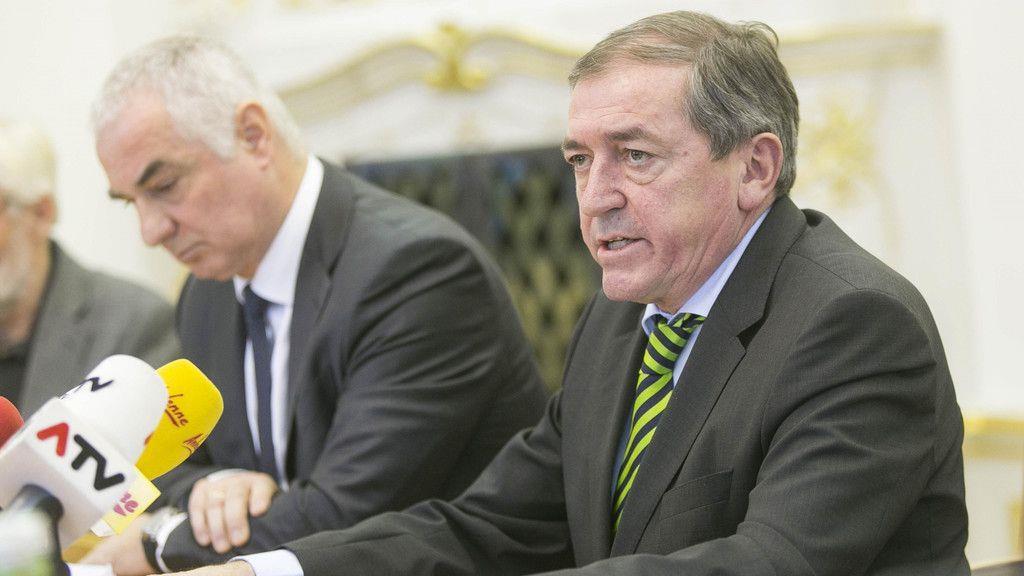 Finanzskandal: Schaden reagiert auf Vorwürfe