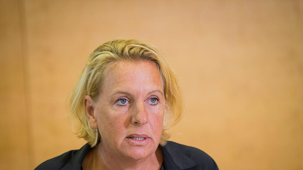 Nashorn t\u00f6tet Pflegerin im Zoo: Pressekonferenz